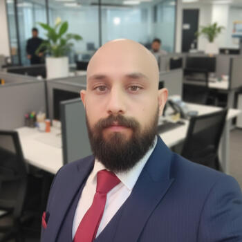 Babysitter in Riyadh: Basit