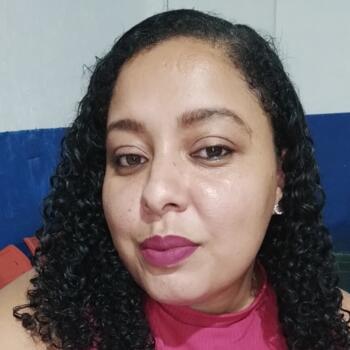 Babysitter in Jandira: DAYANE