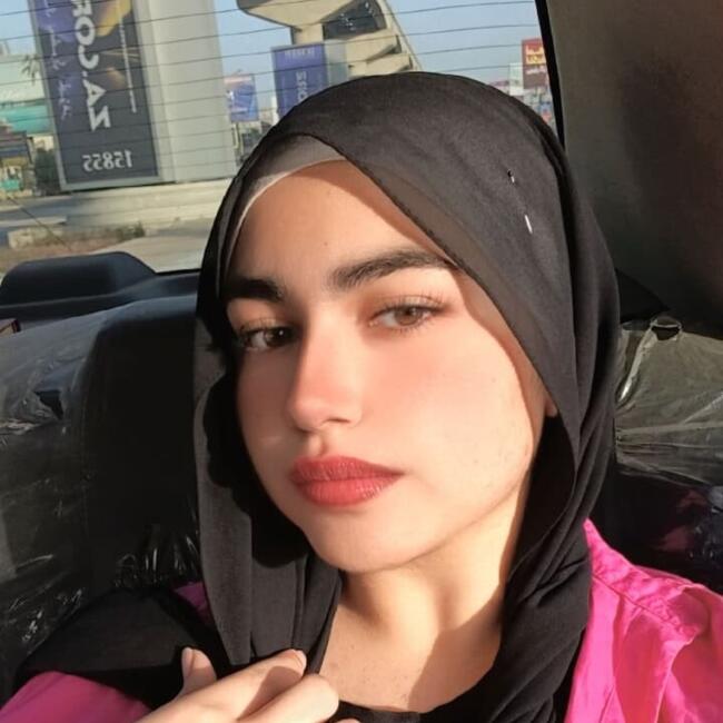 Babysitter in Al ‘Ajūzah: Rana