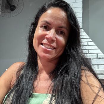 Babysitter in Mongaguá: Karina
