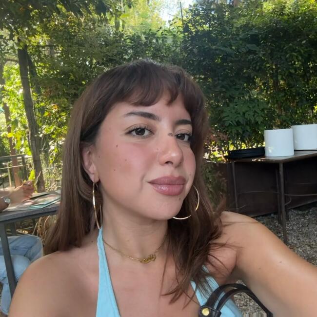 Babysitter in Porto: Abir