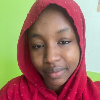 Babysitter in Aulnoy-lez-Valenciennes: Aicha