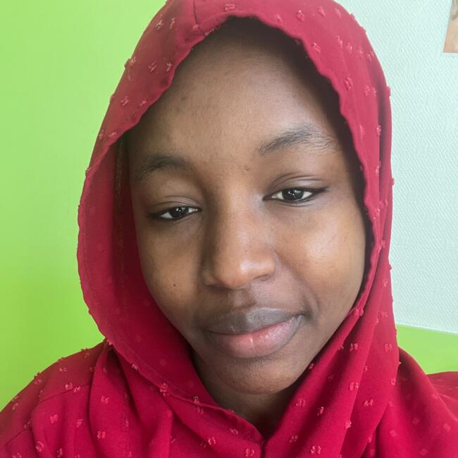 Babysitter in Aulnoy-lez-Valenciennes: Aicha