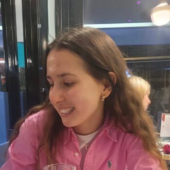 Babysitter in Fontainebleau: Elsa