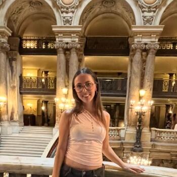 Babysitter in Pessac: Cassandra