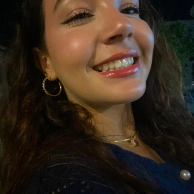 Babysitter in Tétouan: Amina