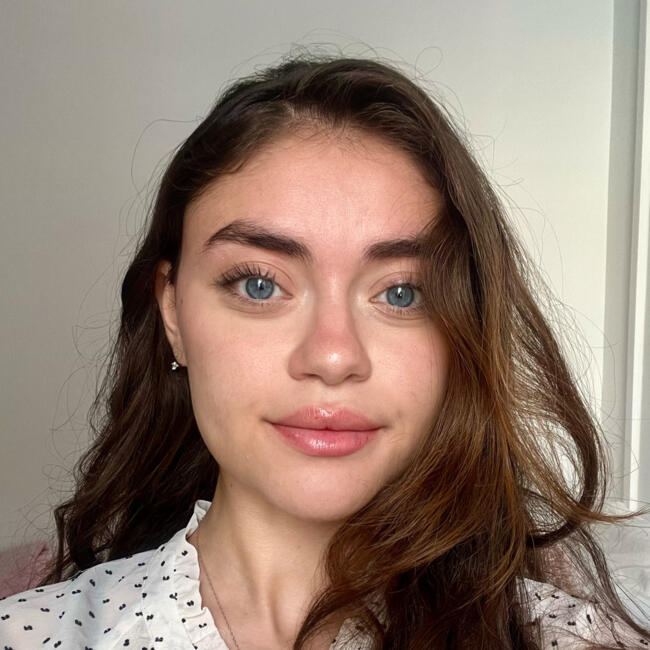 Babysitter in Annemasse: Yasmine