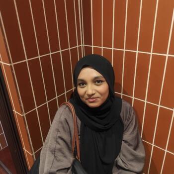 Babysitter in Singapore: Fatheena