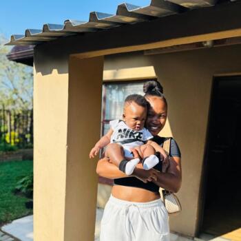 Babysitter Randburg: Amahle