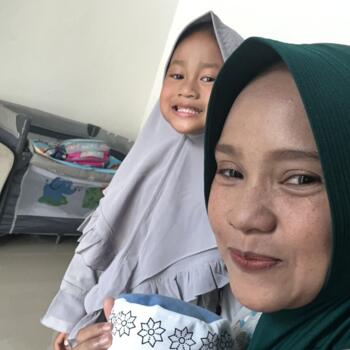 Babysitting job in Sidoarjo: babysitting job Intan