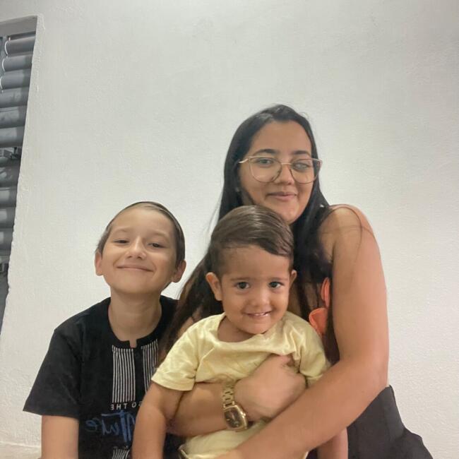 Emprego de babá em Uruoca: Jocielma