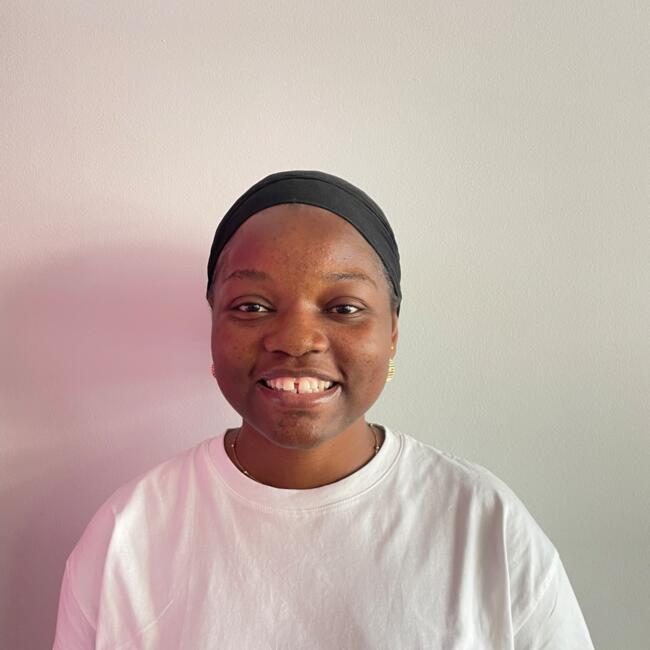 Nanny in Bron: Mbouta