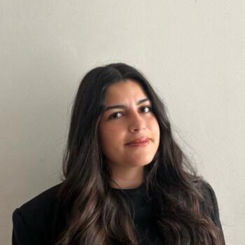 Baby-sitter à Fontenay-le-Fleury: Ines