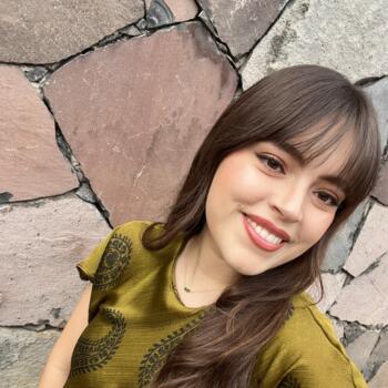 Babysitter in Auckland: Fernanda