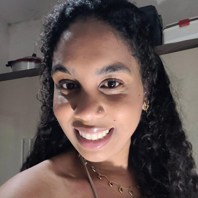 Babysitter in São Gonçalo (São Gonçalo): Thailla