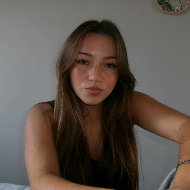 Babysitter in Créteil: Clara