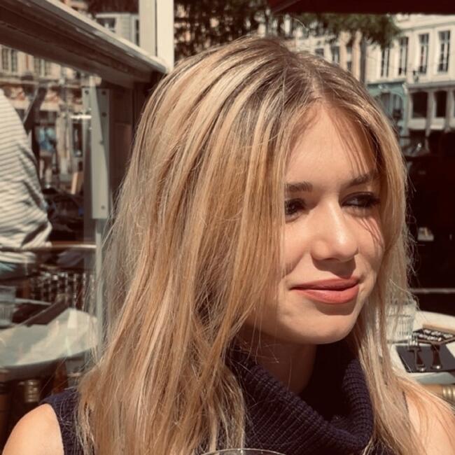 Babysitter in Zulte: Louise