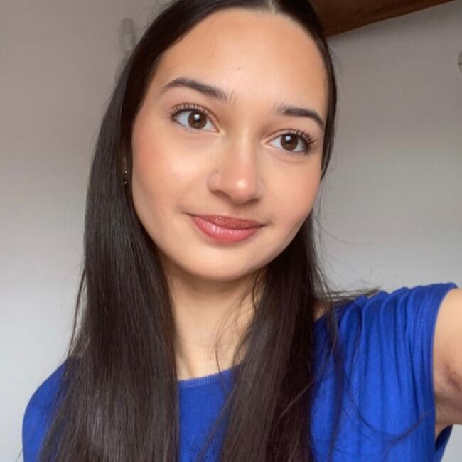 Babysitter in Saint-Étienne-du-Rouvray: Lou-Anne