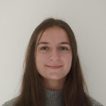 Baby-sitter Pessac: Julie