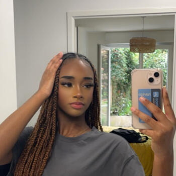 Babysitter in Issy-les-Moulineaux: Maëva