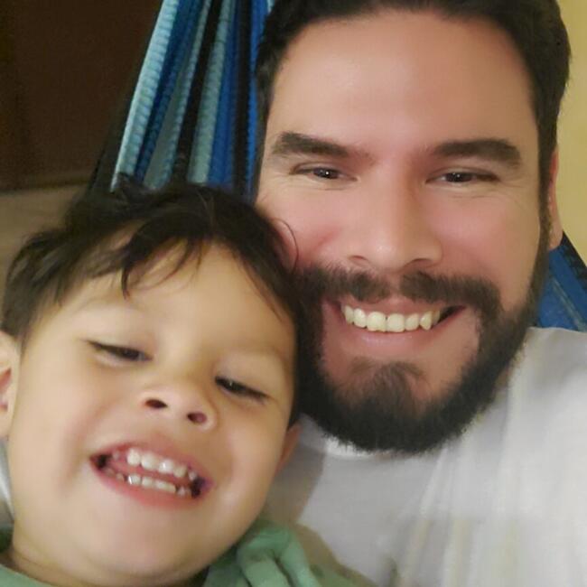 Babysitting job in Uruapan: Theofilos