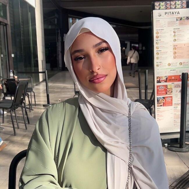 Babysitter in Marseille: Myriam