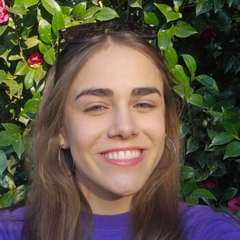 Babysitter in Campinas: Julia Falcão