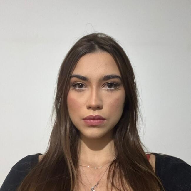 Babysitter in São Paulo: Isabel