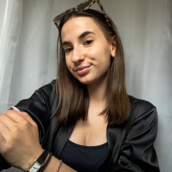 Babysitter in Győr: Anna