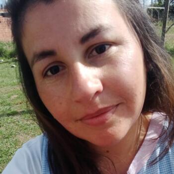 Niñera en Pilar: Debora