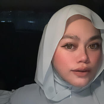 Ibu bapa Setapak: Haneesa