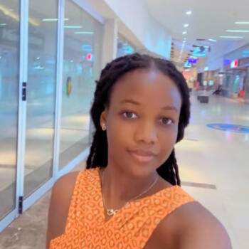 Babysitter in Accra: Lawrencia