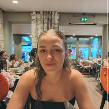 Babysitter in Dijon: Doriane