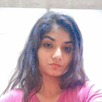 जयपुर में बेबीसिटर: Priyanka sharma