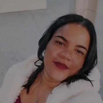 Babá em Queimados: Sulamita