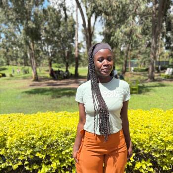 Babysitter in Juja: EVERLYNE