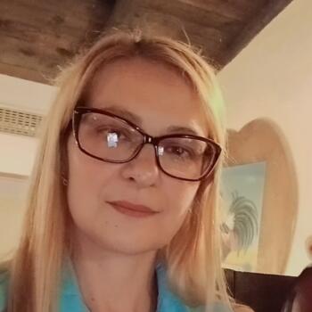 Bebisiterka u Niš: Maja