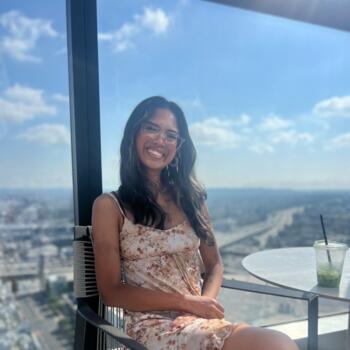 Babysitter Long Beach: Dani