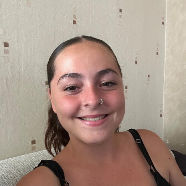 Babysitter in Melun: Loane