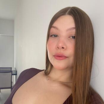 Babá em Blumenau: Bruna
