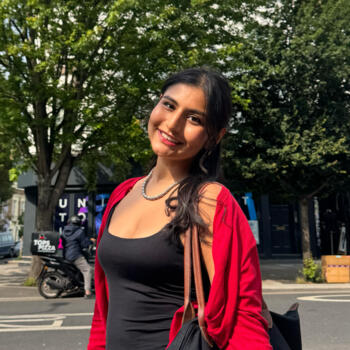 Babysitter in York: Mariana