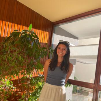 Babysitter in Lyon: Maya