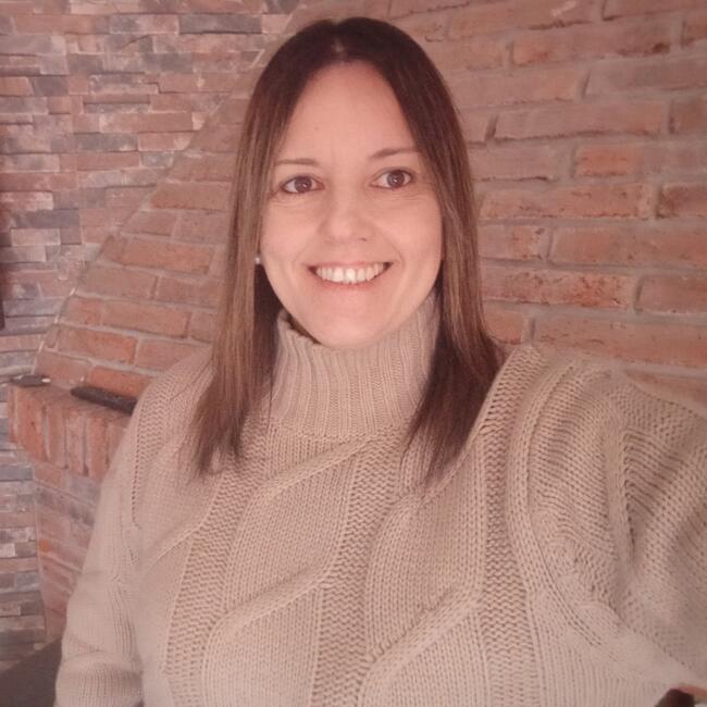 Babysitter in San Carlos: Verónica