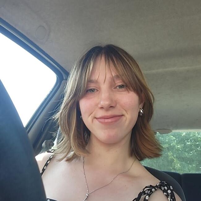 Babysitter in Quimper: Ambre
