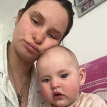 Babysitting job in Swansea: babysitting job Georgia