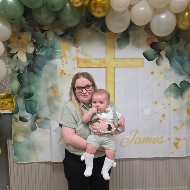 Babysitter in Grimsby: Lila