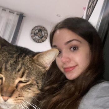 Baby-sitter in Saint-Rémy: Eduarda