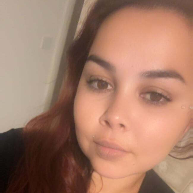 Babysitter em Alfarim: Daniela