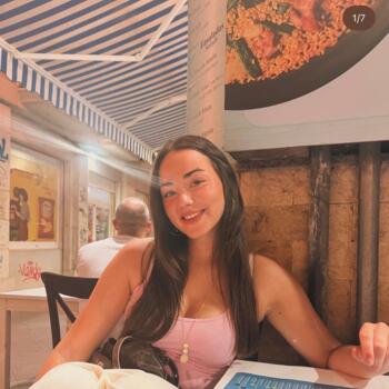 Babysitter in Cardiff: Elinor