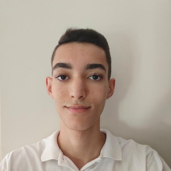 Babysitter in Marignane: Yaniss